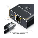 Vue arrière du câble Ethernet Gigabit RJ45 avec connecteurs clairement visibles