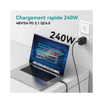 Câble USB4 en vue latérale montrant les connecteurs USB-C