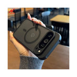 Vue latérale de la coque Magsafe en carbone avec l'effet anti-choc visible