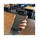 Coque Magsafe en carbone pour PC vue de face avec logo GEAR4PC