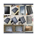 Vue latérale de l'étui MacBook montrant les fentes de refroidissement