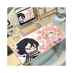 Vue latérale du parchemin anti-dérapant Slayer Demon XXL sur fond noir