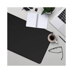 Vue latérale du tapis souris XXL noir GEAR4PC sur un bureau